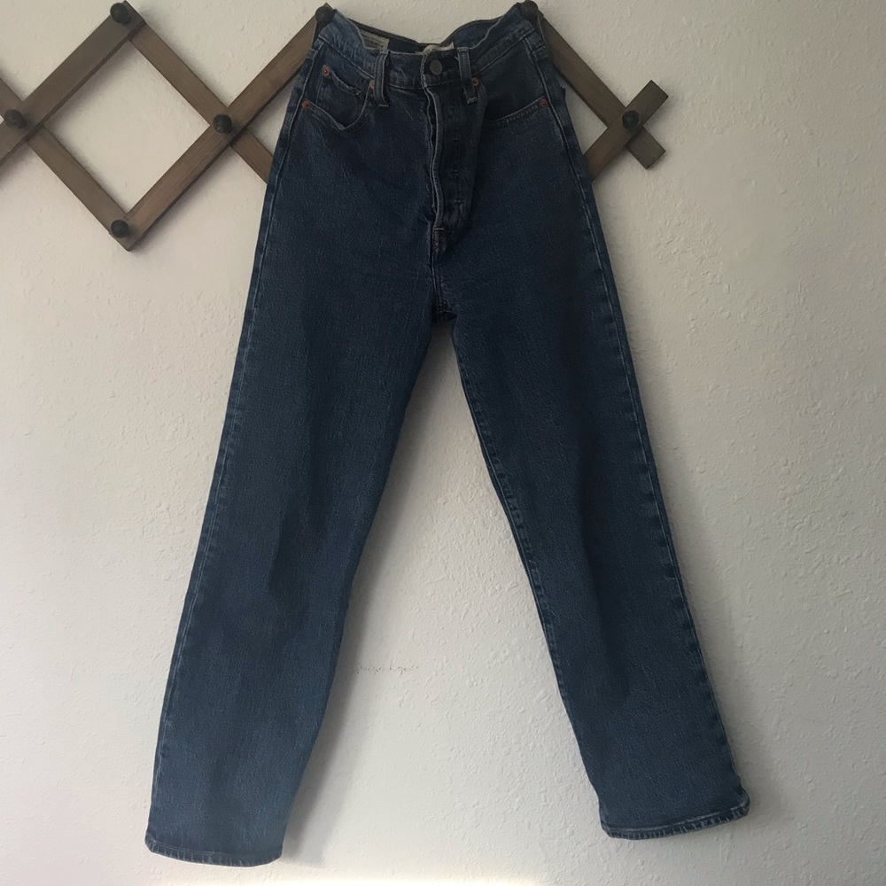 Levi’s Ribcage Straight Ankle